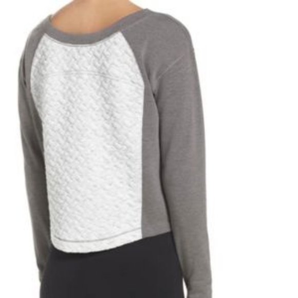Zella Dance Off Crop Pullover Thumbholes Sweatshirt Size M - Picture 3 of 11